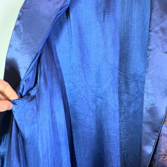 Vintage Solz Squirrel Men's 46 Robe Violet Red Gold *Missing Sash - Picture 10 of 11